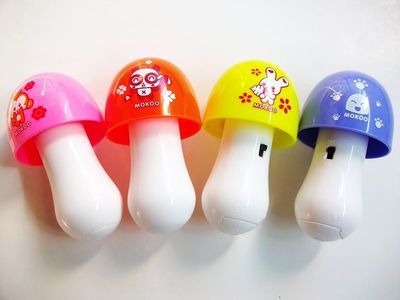 七彩蘑菇迷你風(fēng)扇 時(shí)尚與實(shí)用的完美結(jié)合